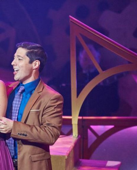 Nick Arapoglou Headshot