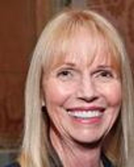 Elaine Meier Headshot