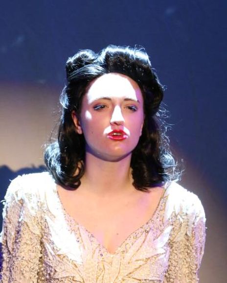 Katie Eichler Headshot