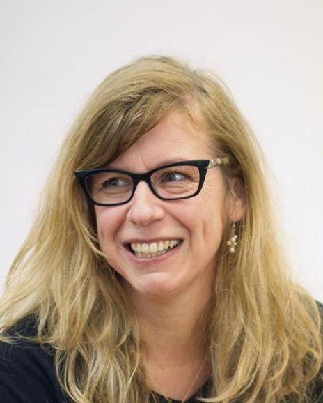 Esther Coles Headshot