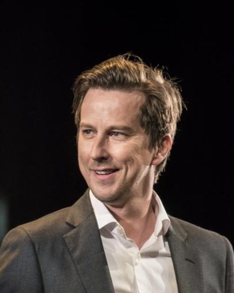 Lee Ingleby Headshot