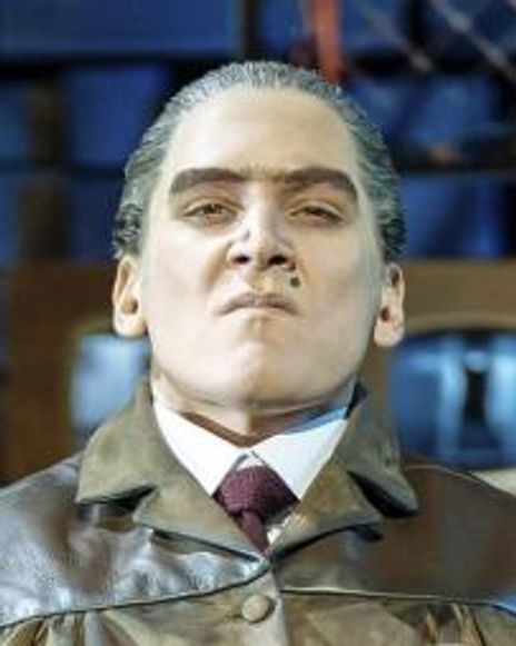 Elliot Harper Headshot