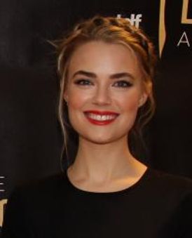 Rebecca Rittenhouse Headshot