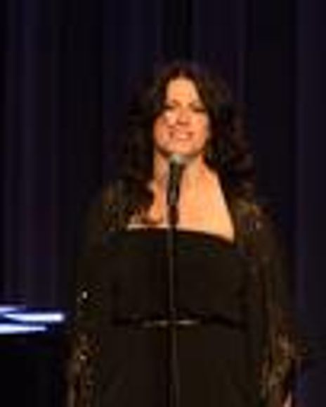 Julia Merchant Headshot