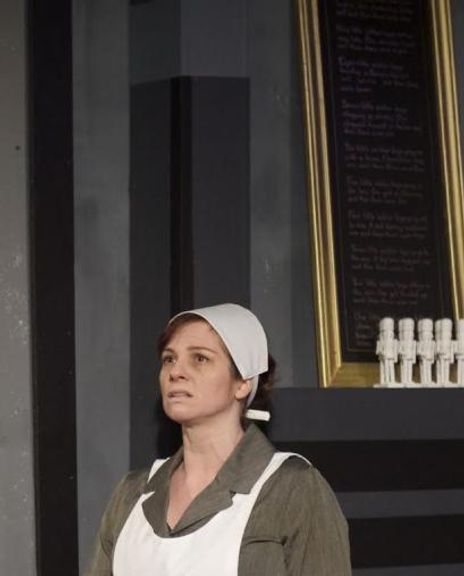 Alison Stebbins Headshot