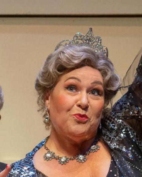 Holly Jeanne Headshot