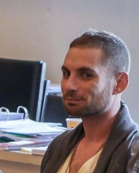 Oliver Rose Headshot