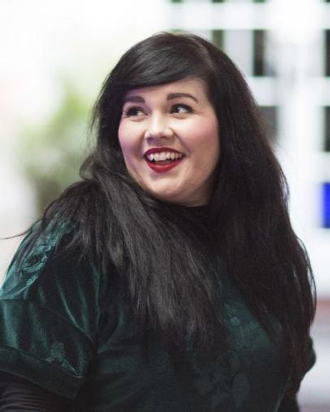 Rebecca Craven Headshot