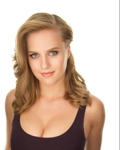 Elizabeth Boyke Headshot