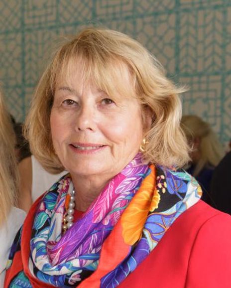 Nancy Searle Headshot