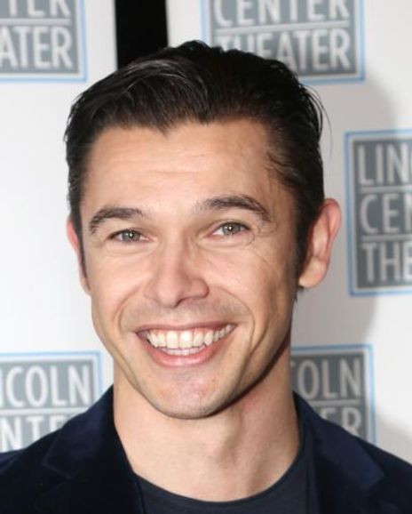 Paul Telfer Headshot