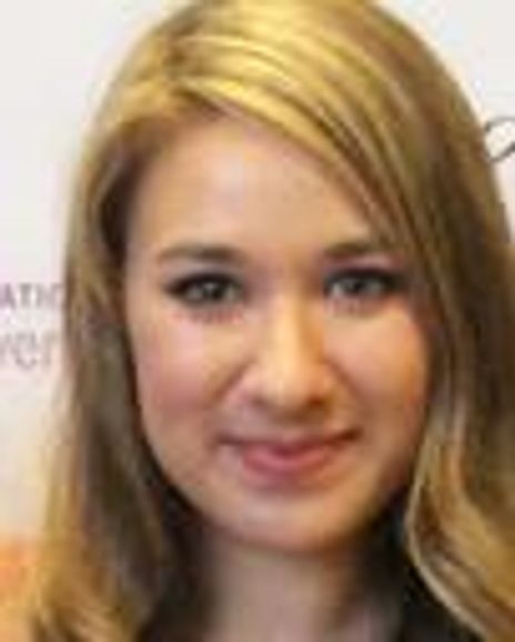 Maddie Roberto Headshot