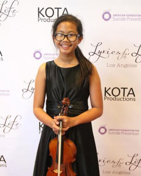 Erica Delos Santos Headshot