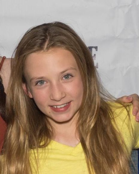 Noelle Lidyoff Headshot