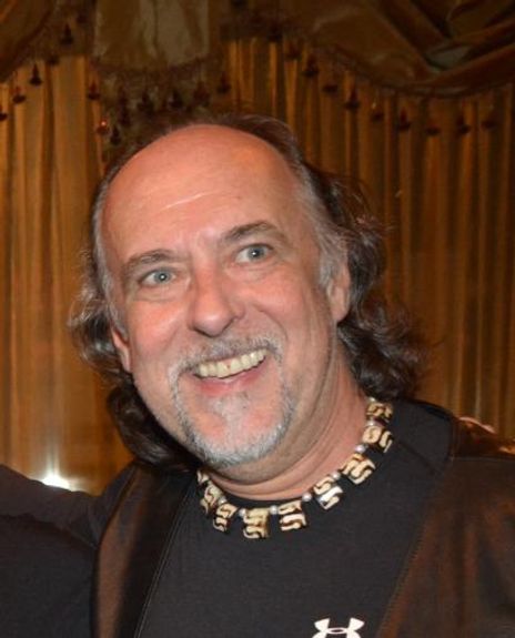 Brian Schatz Headshot