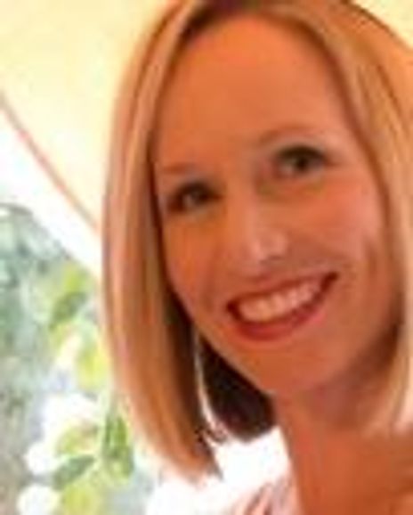 Rachel Powers Headshot