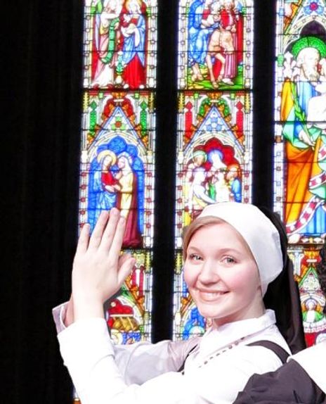 Tricia Arvanis Headshot