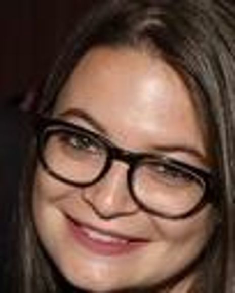 Diana Glogau Headshot