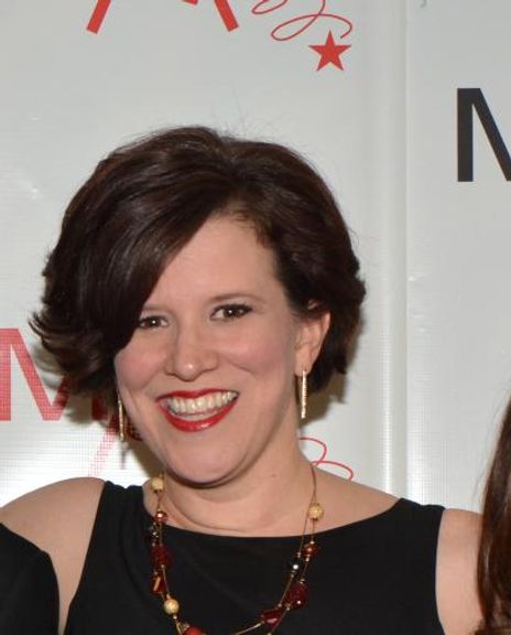 Lisa Viggiano Headshot