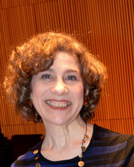 Naomi Lewin Headshot