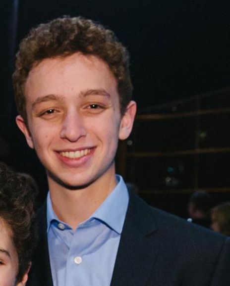 Ethan Miller Headshot