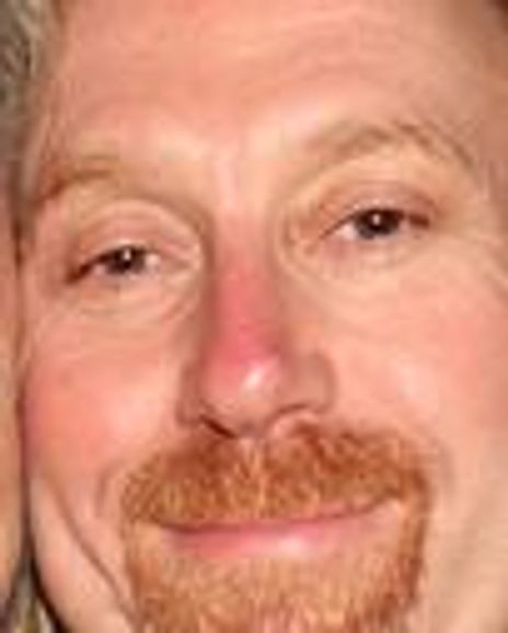 Aaron Davidman Headshot