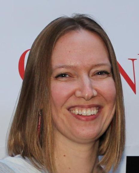 Molly Perri Headshot