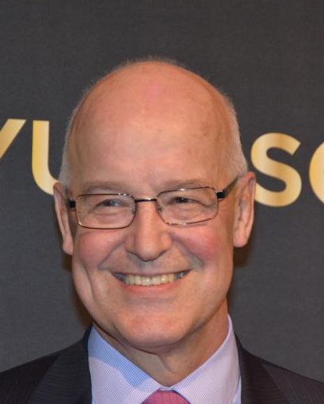 Andrew Hamilton Headshot