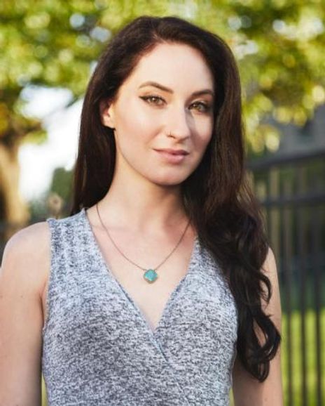 Robyn Adele Anderson Headshot