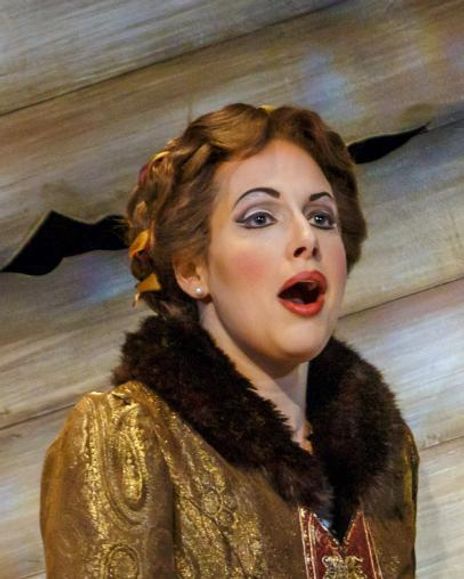 Claudia Rosenthal Headshot