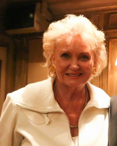 Eleonora Jones Headshot