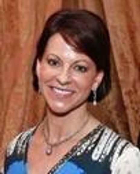 Suzanne Neidland Headshot