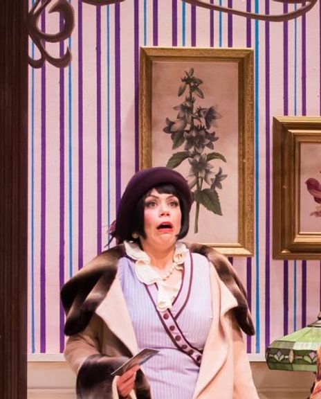 Beth Mulkerron Headshot