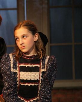 Maya Grace Fischbein Headshot