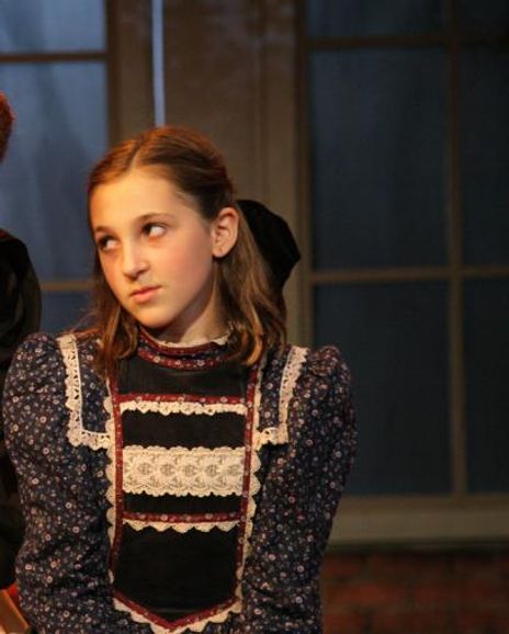 Maya Grace Fischbein Headshot