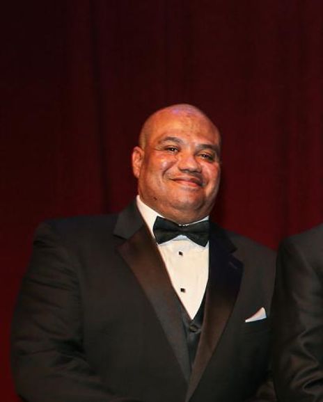 Ronald Davis Headshot