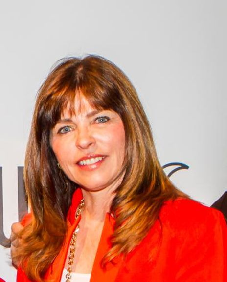 Laura Welch Headshot