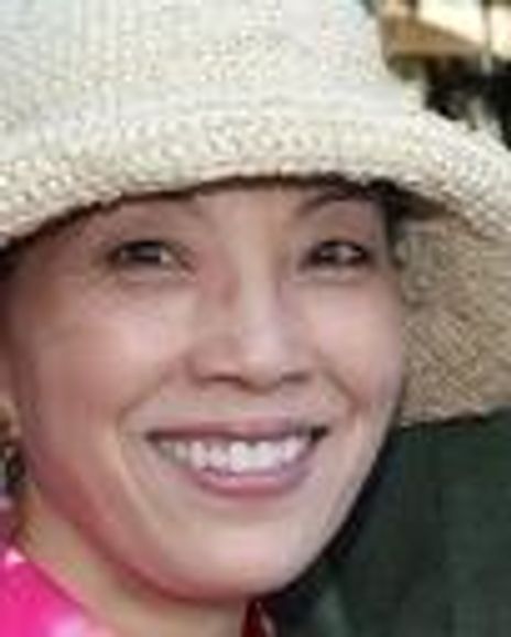 Christine Aylward Headshot