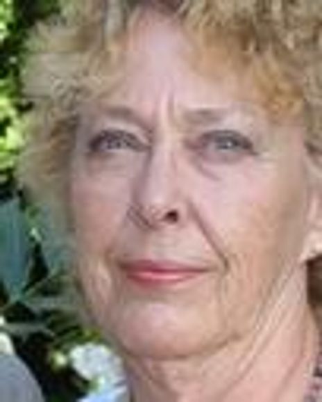 Charlotte Laurent-Ottomane Headshot