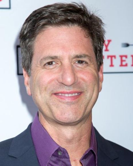 Steve Levitan Headshot