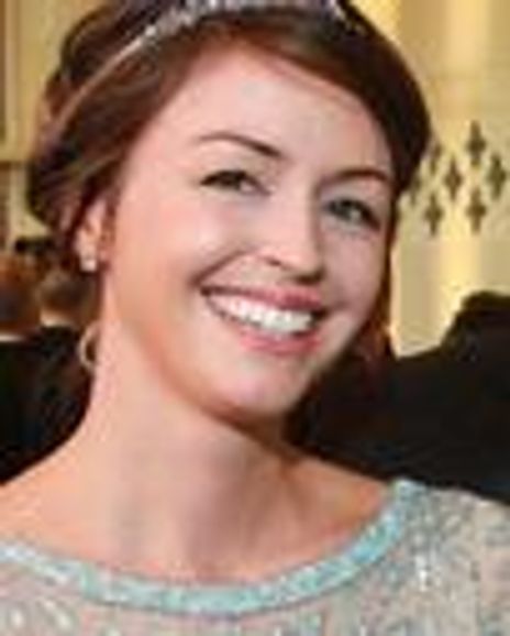 Amanda Evans Headshot