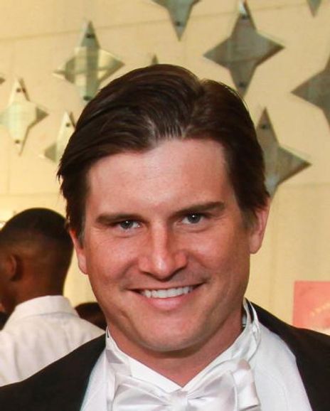 Eli Price Headshot