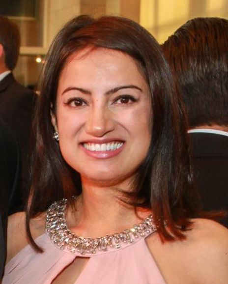 Sarah Crosby Headshot