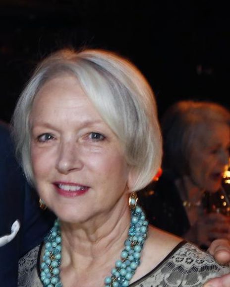 Joan Evanich Headshot