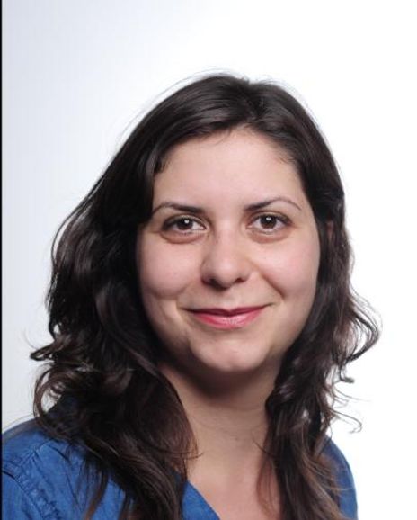 Azra King-Abadi Headshot