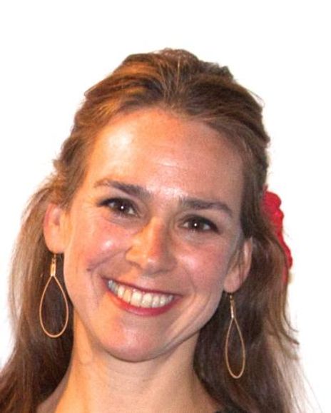 Rebeca Thomas Headshot