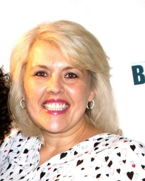 Stephanie Zeiler Headshot