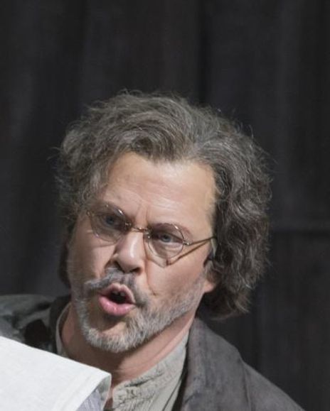 Malcolm MacKenzie Headshot