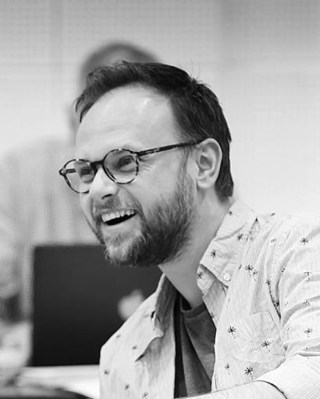 Daniel Barry Headshot