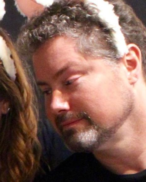 Heather Buzonas Headshot